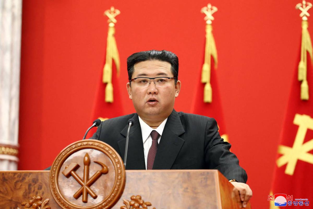 Kim Jong-un defiende el derecho de Corea del Norte a desarrollar misiles