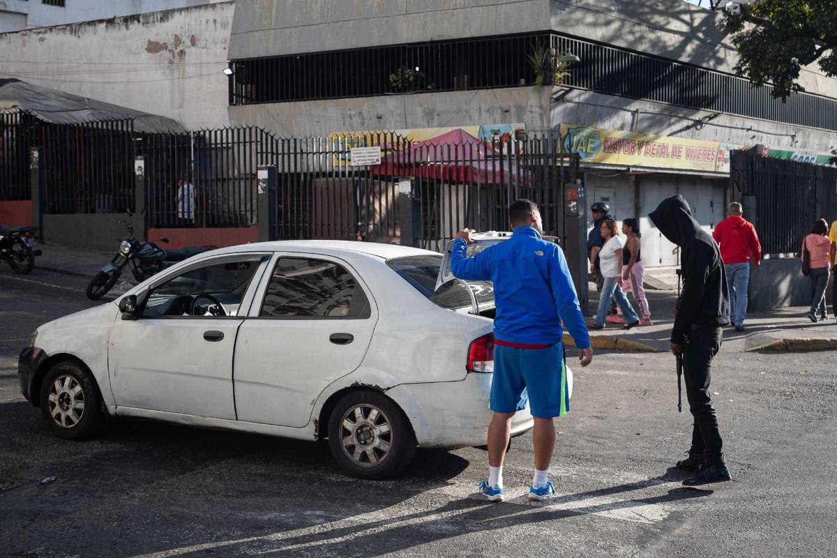 Calles vacías y filas en supermercados: así amanece Caracas tras la captura de Maduro