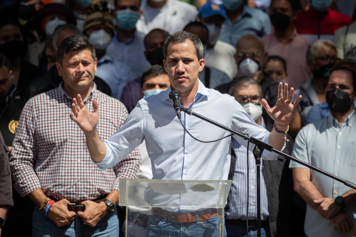 Opositor venezolano dice que gobierno interino de Guaidó debe “desaparecer”