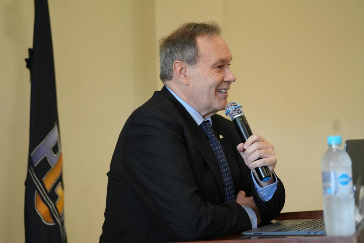 ¿Quién es Roberto Viciano, el cerebro de Hugo Chávez que se reunió con el gobierno?