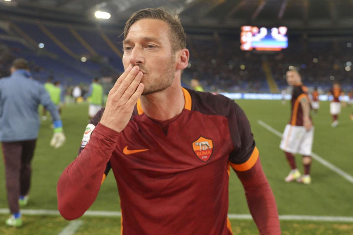 ‘IL Capitano‘ está enamorado de la Roma, siempre le declaró su amor, es el equipo de su vida.