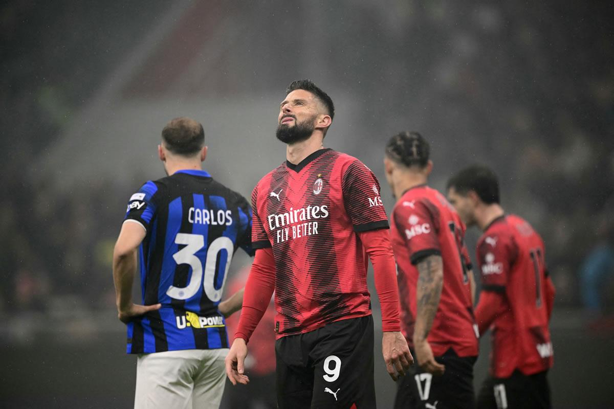 El Milan sufrió frente a su archirrival y ante su afición en San Siro.