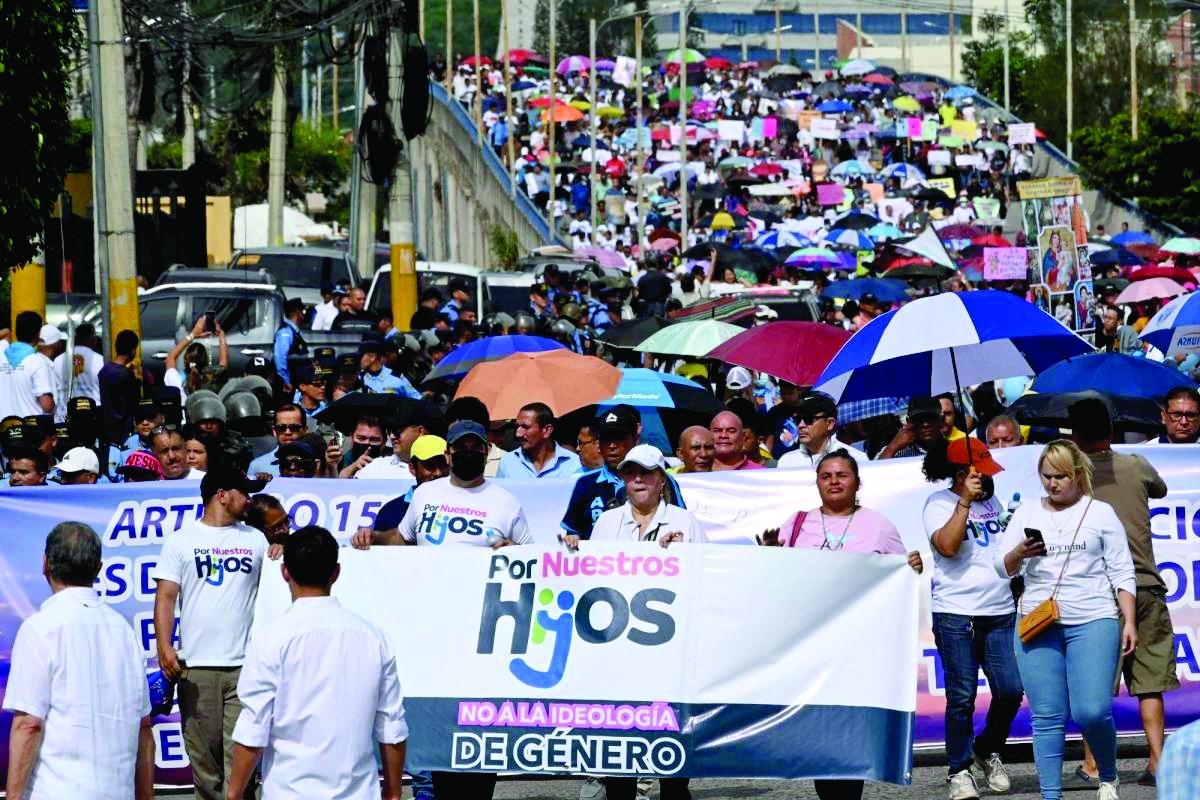 “Estamos dispuestos a ir a las calles”, padres exigen socializar currículo básico
