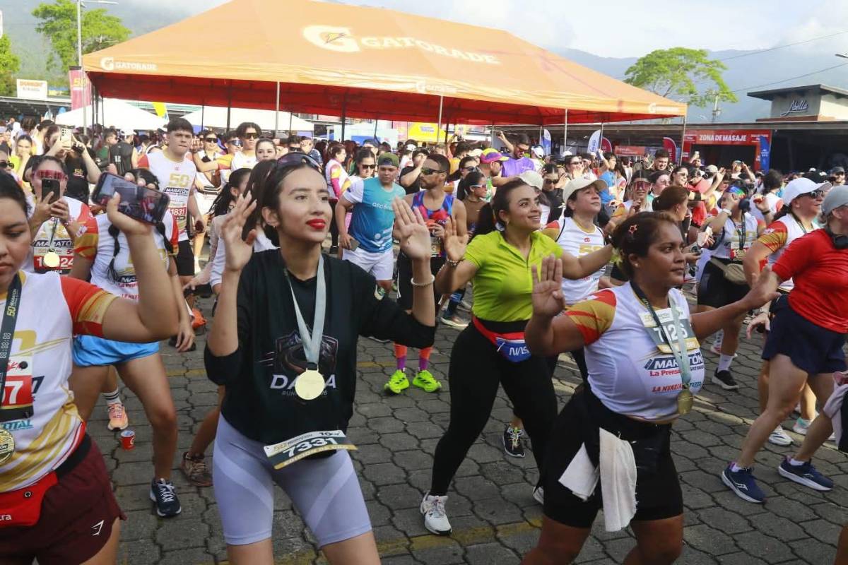 ¡No todo fue correr! Música y baile animaron la Media Maratón