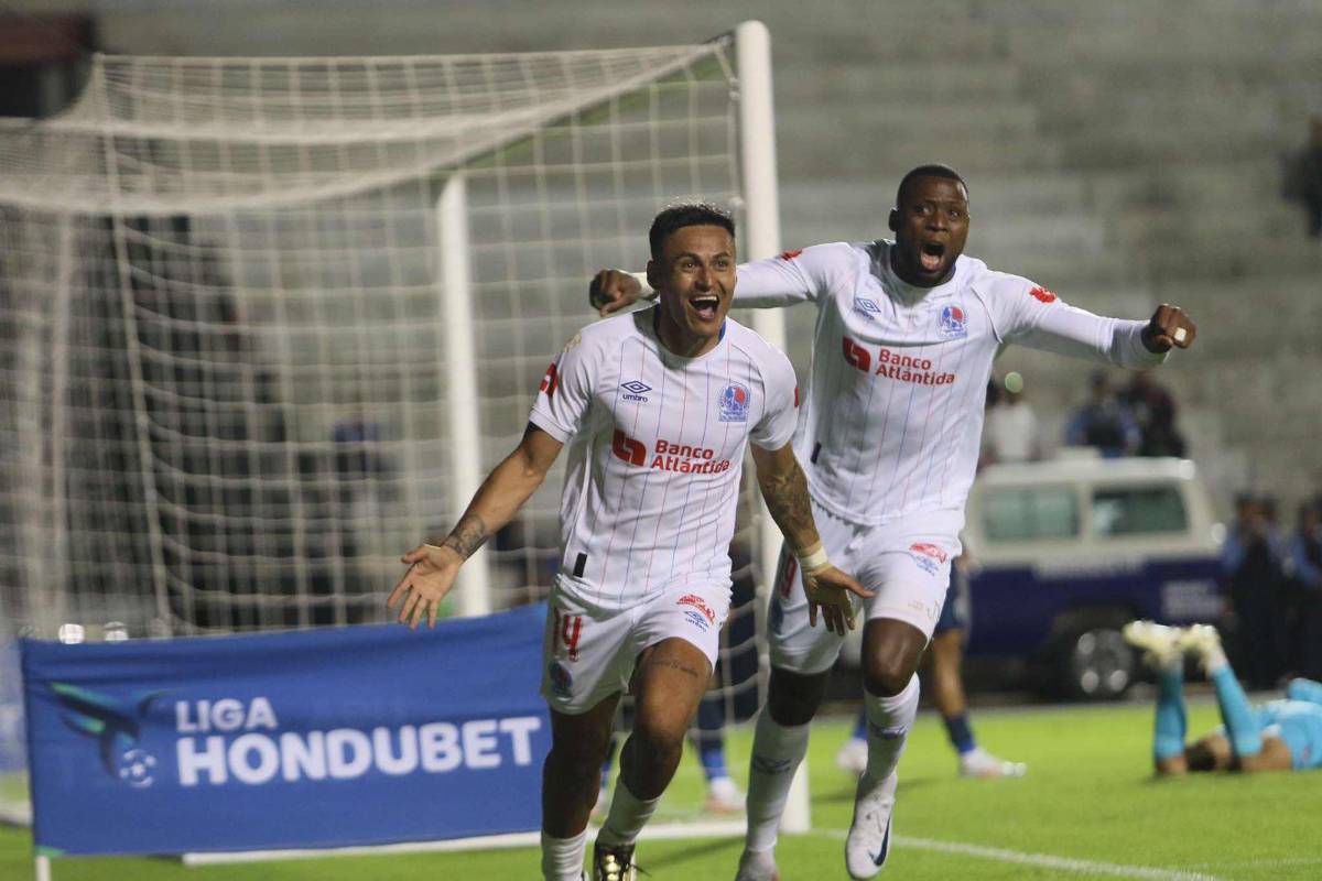 El festejo de Andy Najar tras el 1-0 de Olimpia.