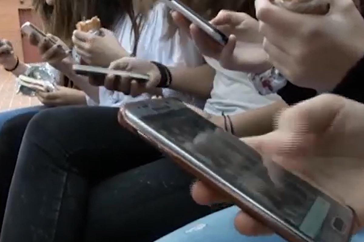 Las niñas reconocieron como presuntos autores a dos de los adolescentes.