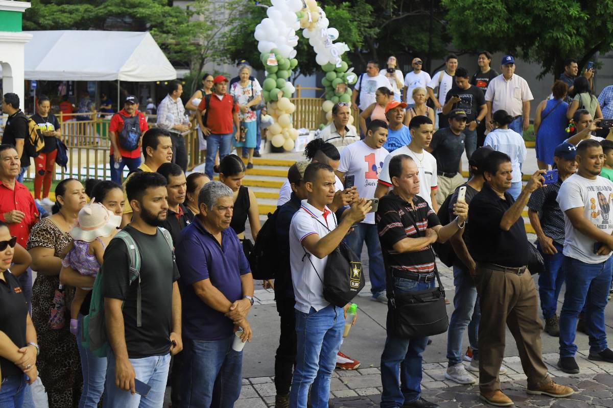 Más de 250,000 hondureños está en búsqueda de un empleo.