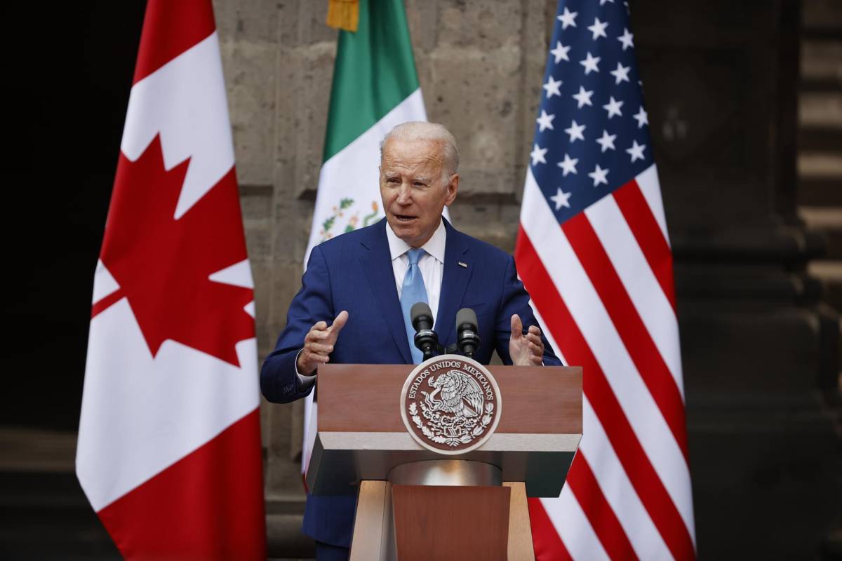 Biden presume reducción de flujo de migrantes a EEUU tras nueva política