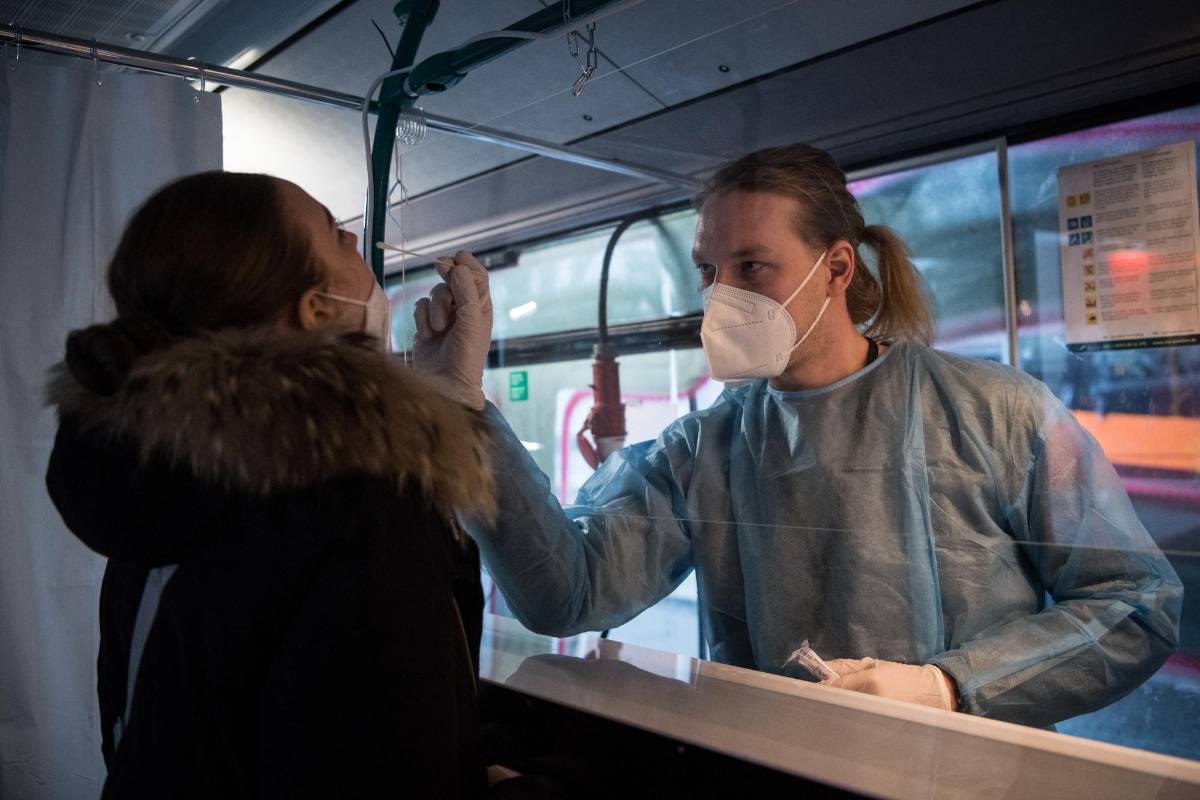 OMS: La oportunidad de acabar con la pandemia en 2022 puede perderse