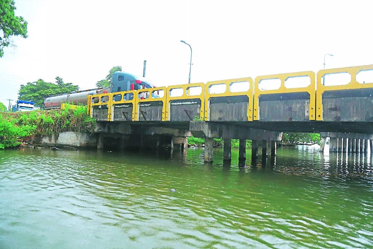 Piden al Congreso Nacional que asigne fondos y así reparar puentes en Puerto Cortés