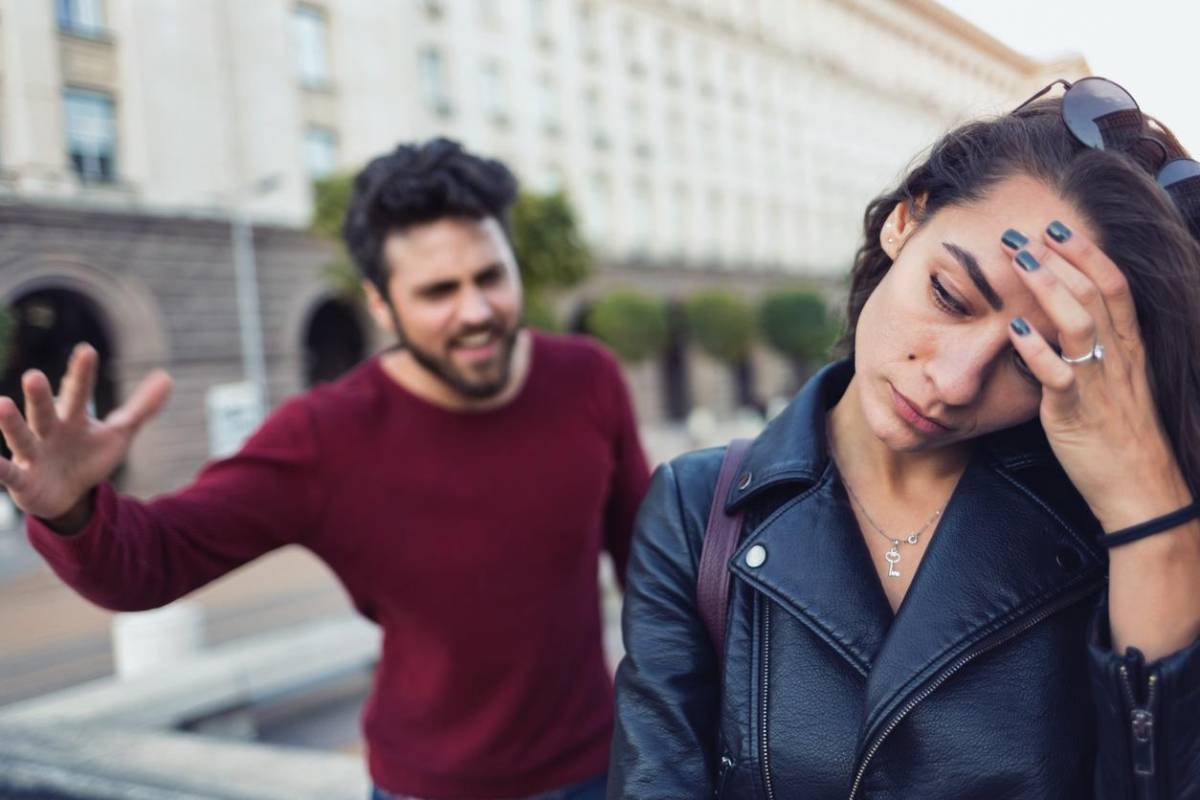 Ya no soporta los celos asfixiantes de su novio