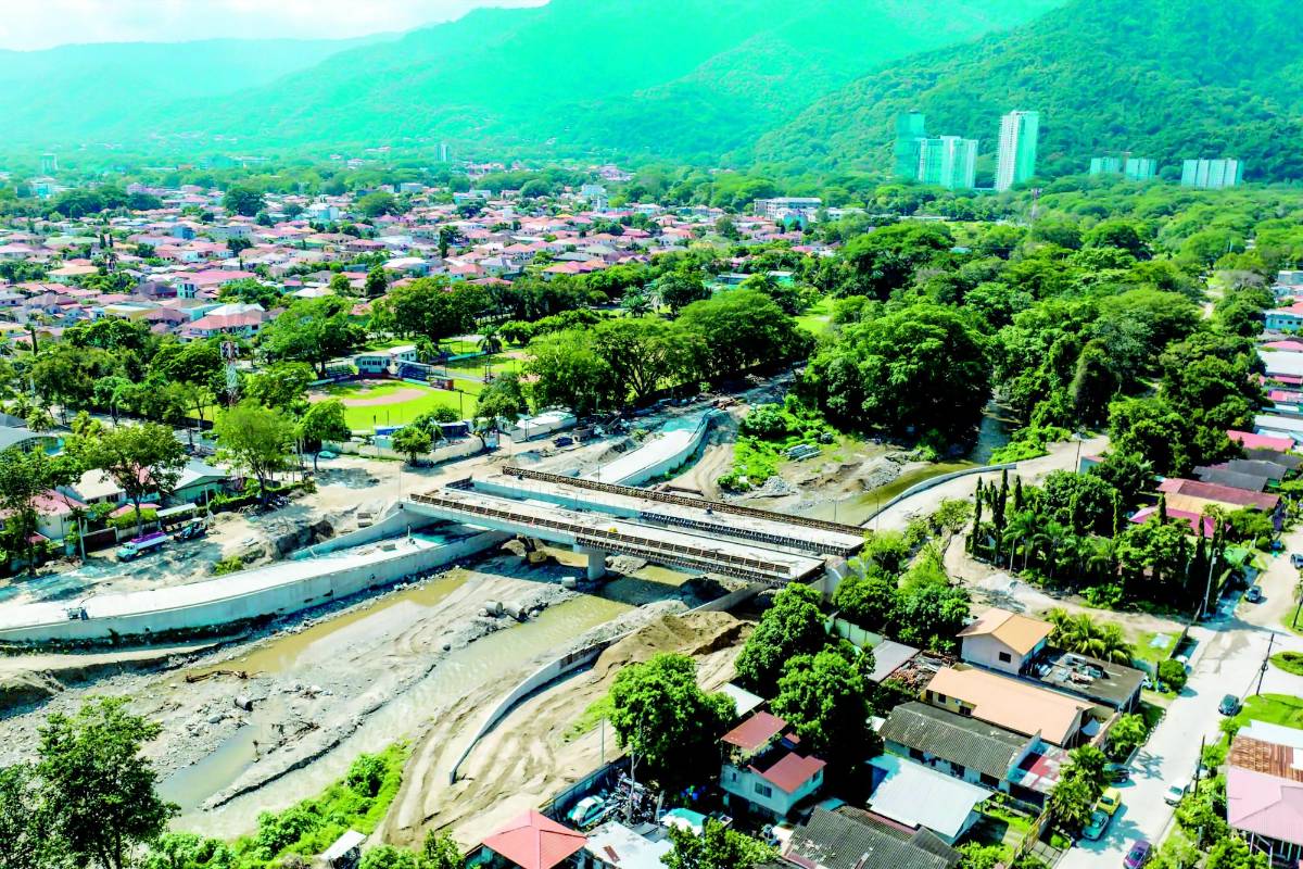 Lluvias retrasaron entrega de obras municipales en SPS