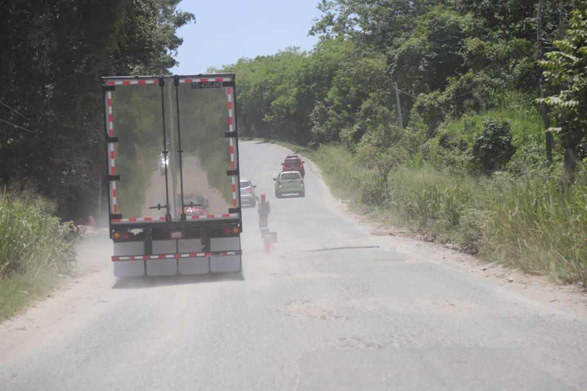 Alcaldes lamentan que no se haya aprovechadola canícula para dar mantenimiento a vías.