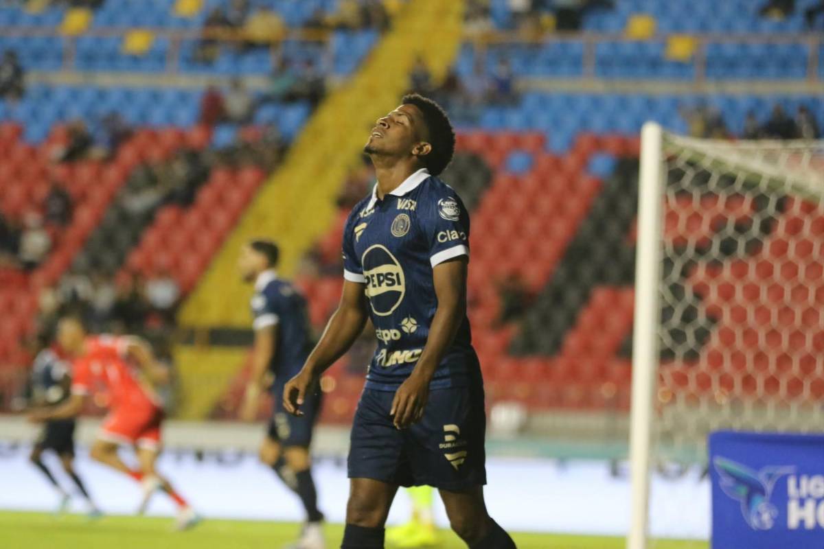 Frustración en Motagua, su insólito error e histórico triunfo del Estrella Roja