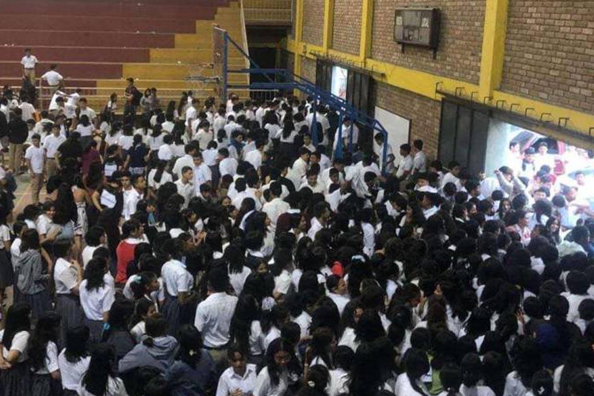 Alumno del JTR resulta herido en estampida dentro del colegio