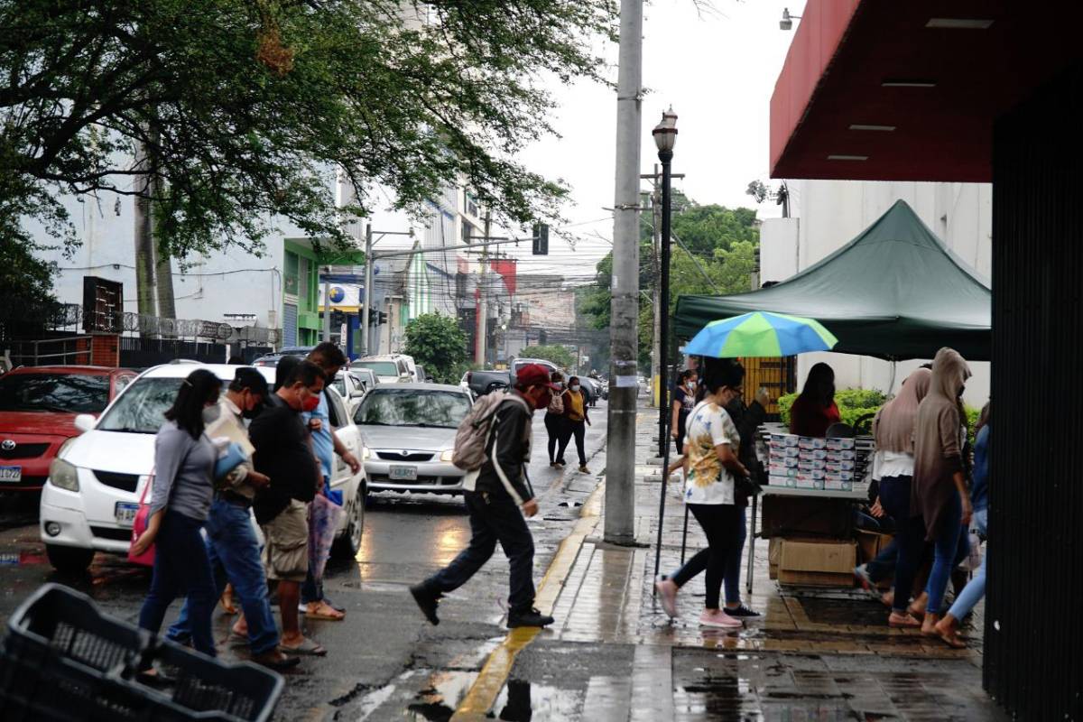 Dos fenómenos dejarán lluvias y bajas temperaturas en Honduras