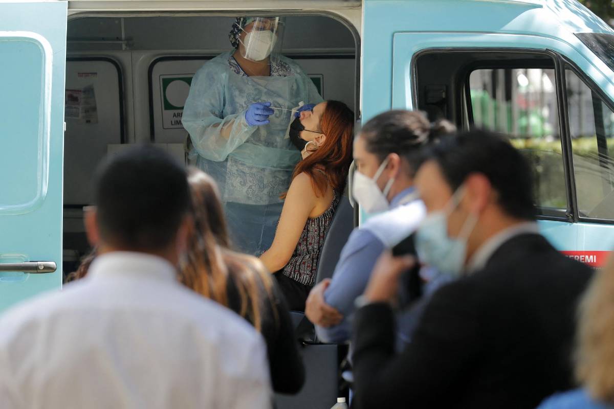 La OMS considera “prematuro” declarar que se venció al covid-19