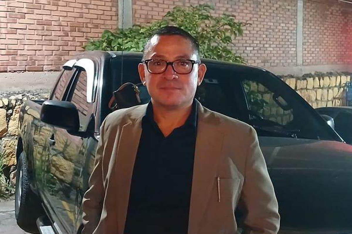 El abogado Julio Muñoz es uno de los muertos dentro de pick-up