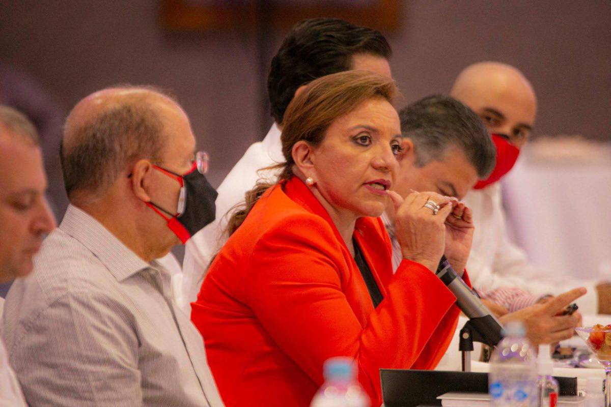 Xiomara Castro se reúne con Asociación Hondureña de Maquiladores