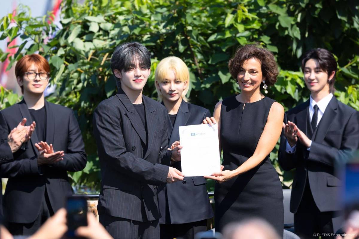 El grupo de K-pop Seventeen, primer embajador para la juventud de la Unesco