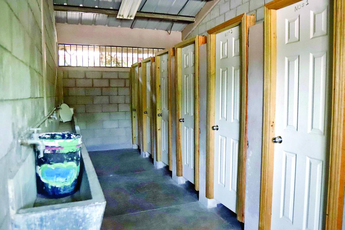 Protestan por predio para escuela José Cecilio del Valle