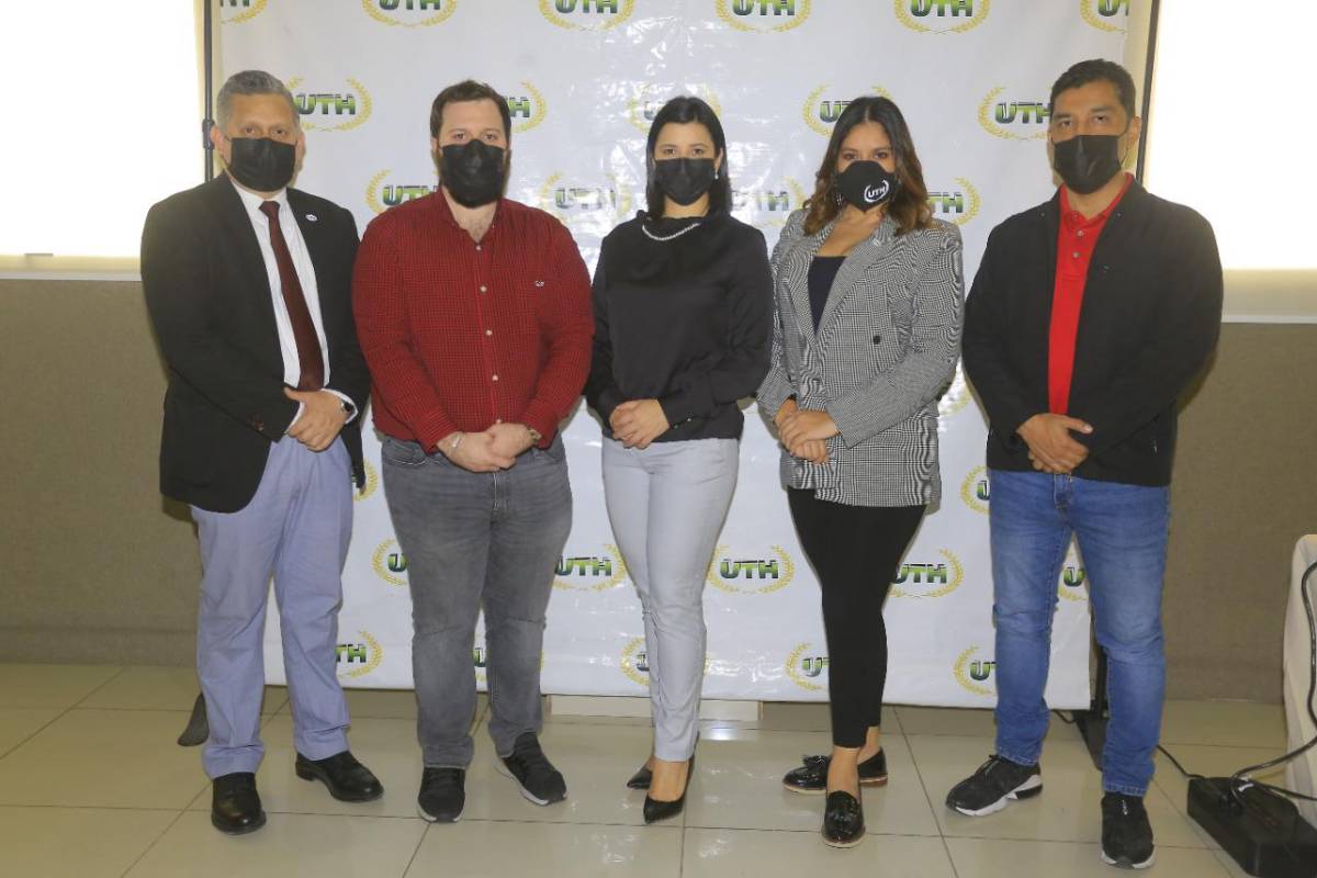 UTH da la bienvenida al primer período académico 2022
