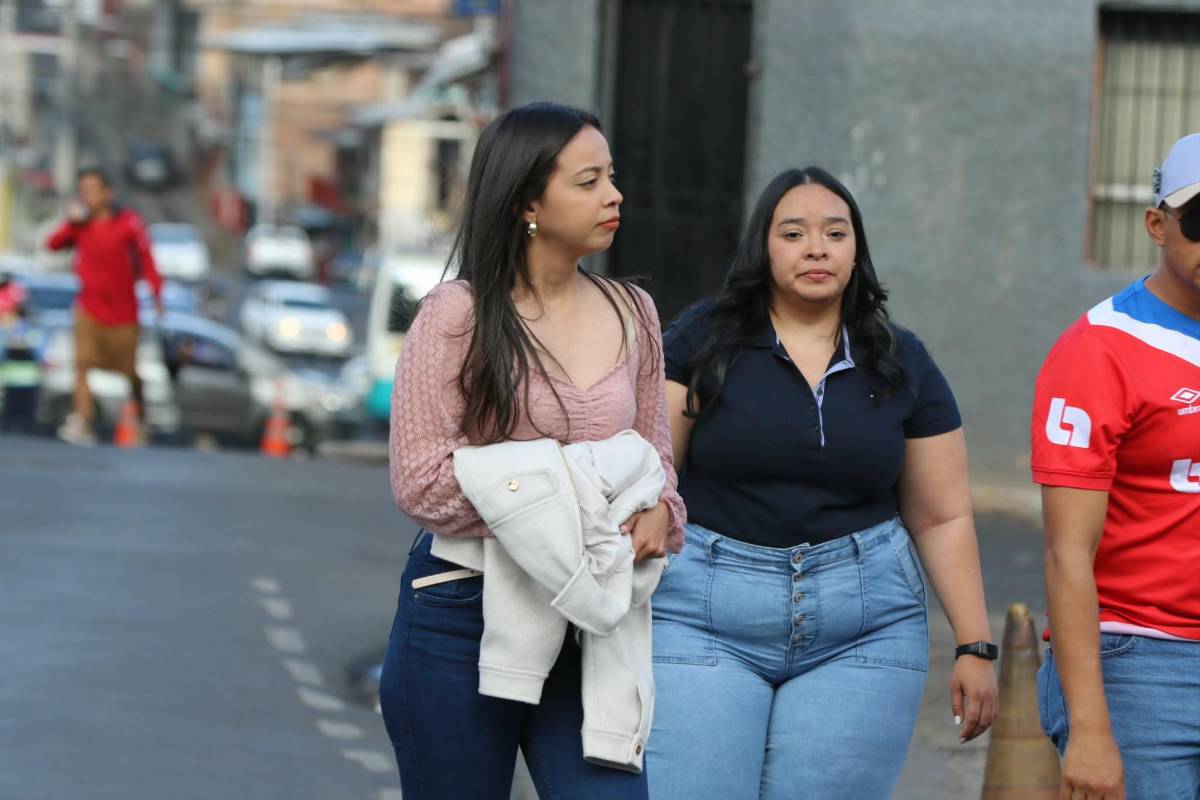 Venezolana cautiva, modelo enamora y las bellezas del Olimpia-Real España