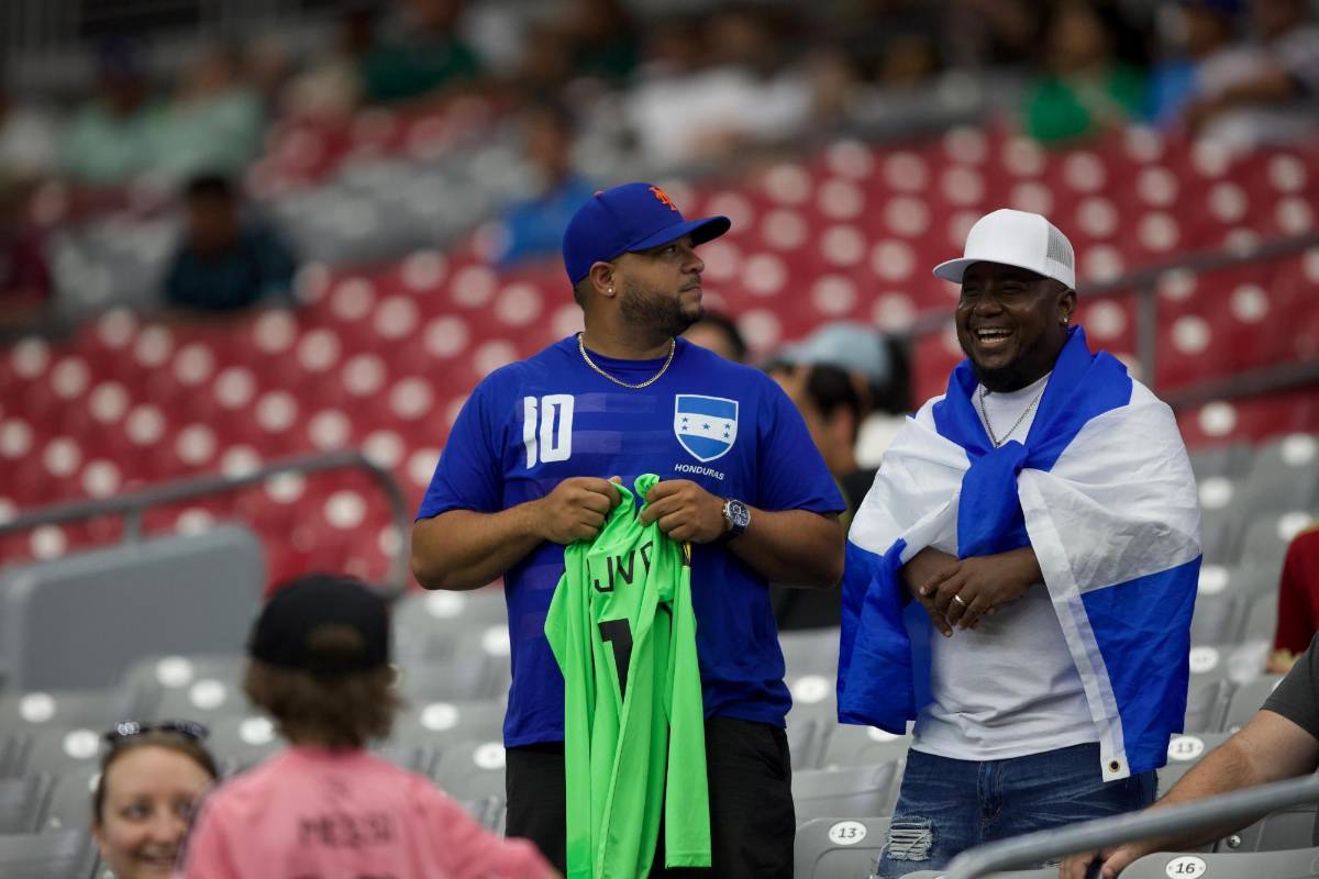 Bellezas en el Panamá-Honduras, periodista cautiva y chica mexicana enamoró