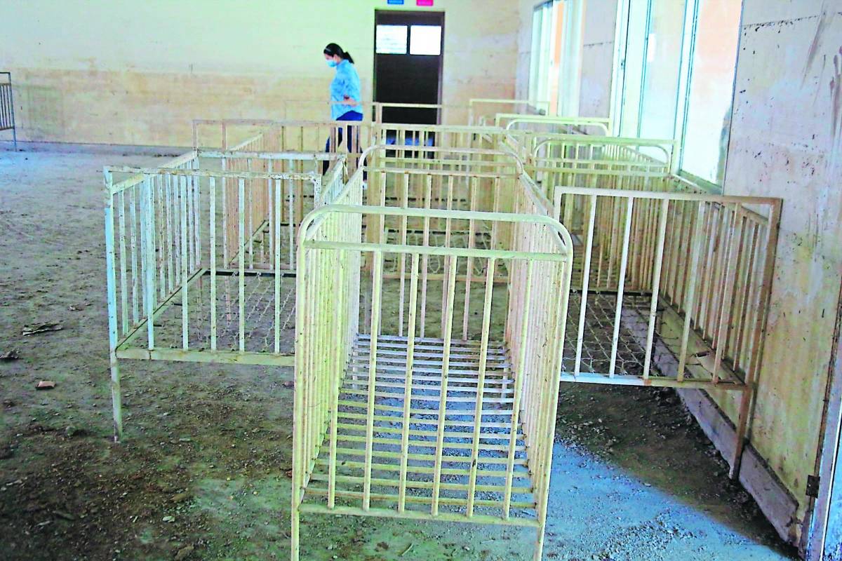 En el abandono guardería y kínder en el centro de La Lima