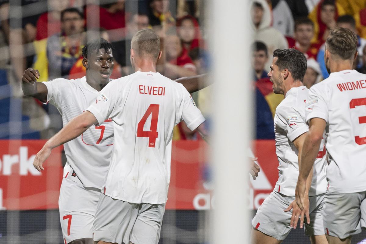 Breel Embolo hizo el segundo gol de Suiza y les dio el triunfo en Zaragoza.