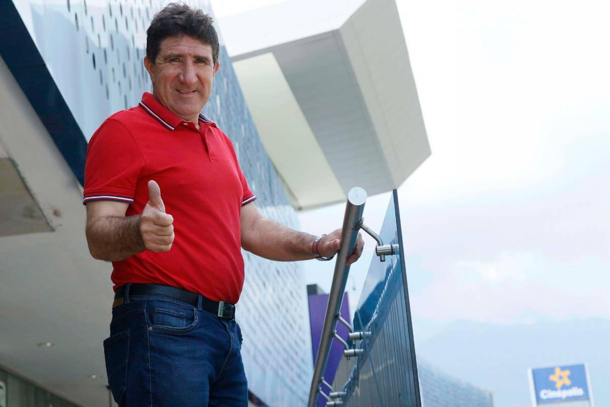 Uno de ellos será el DT si la H no gana a Costa Rica