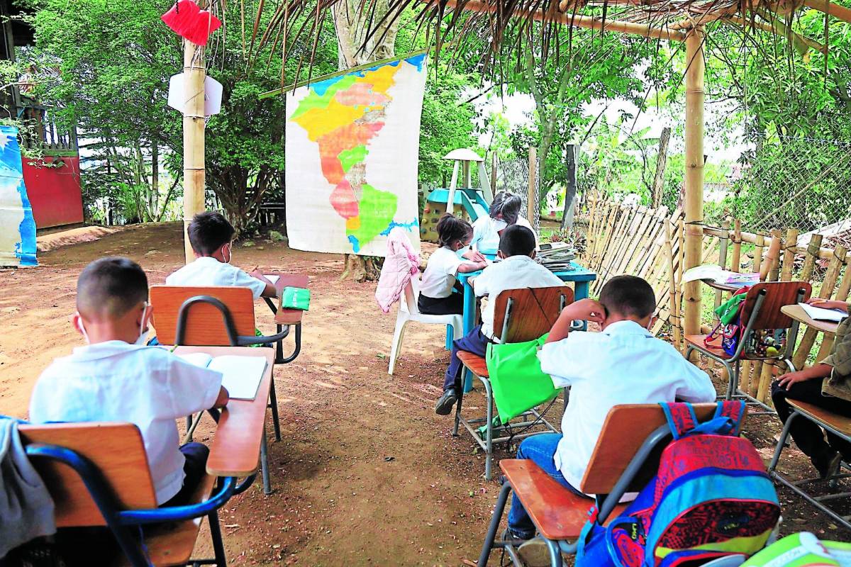 A diario, 104 estudiantes hondureños abandonan su formación académica