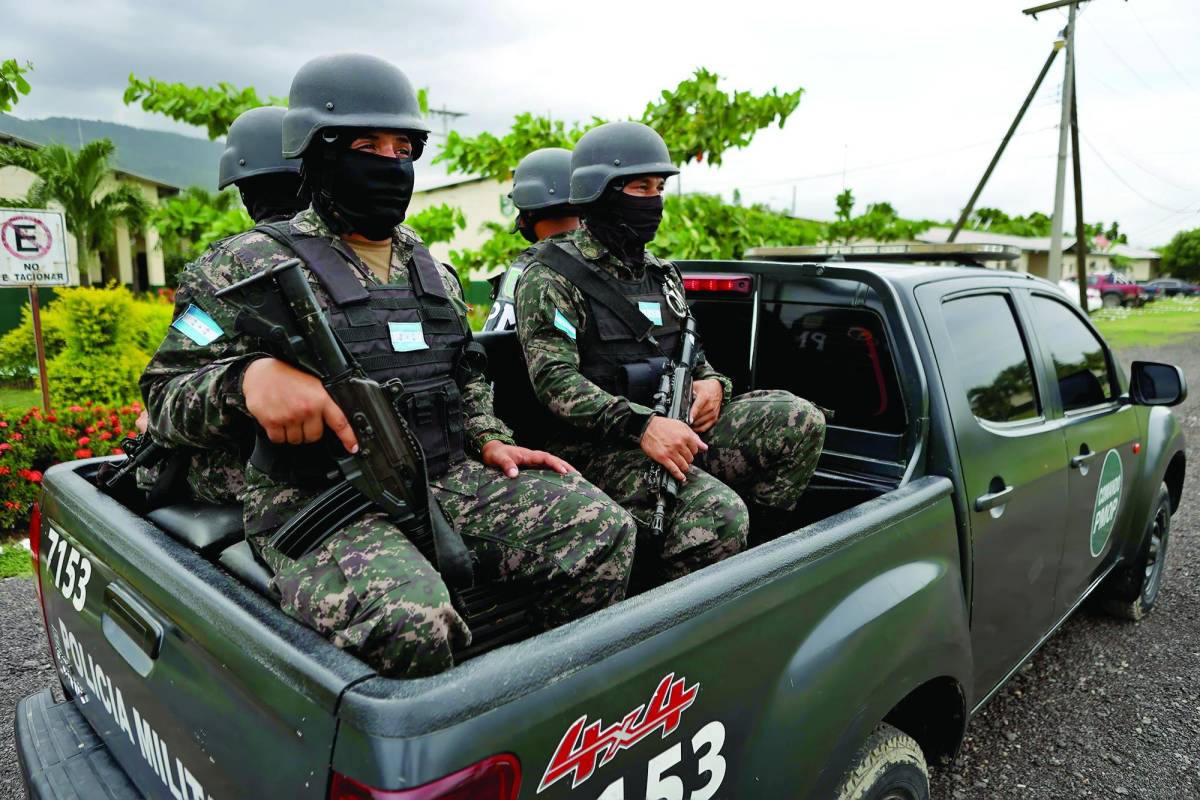 Más de 300 policías militares se reincorporan a operativos