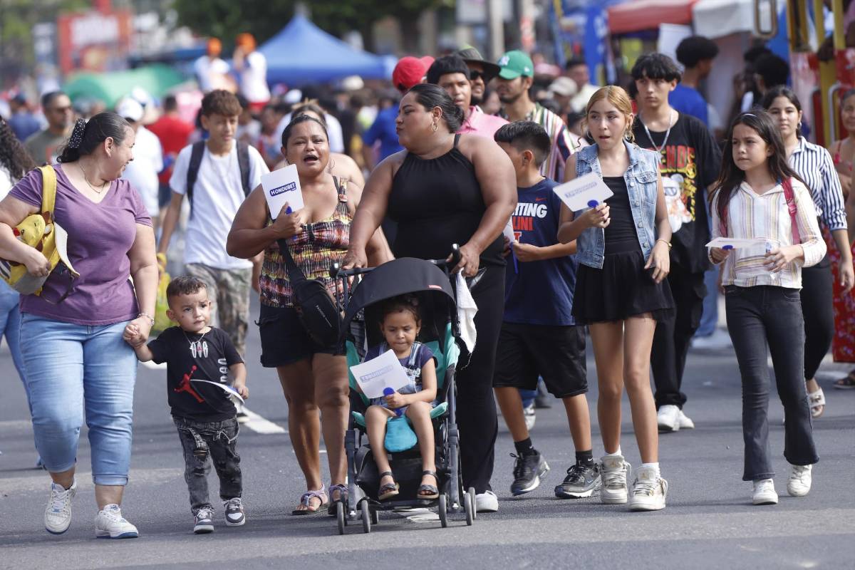 Ni la lluvia detuvo el desfile: San Pedro Sula celebra con orgullo su feria