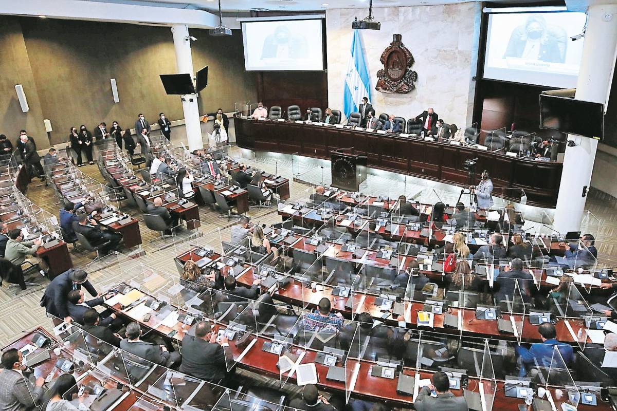Diputados no pueden postularse para magistrados a la Corte Suprema de Justicia
