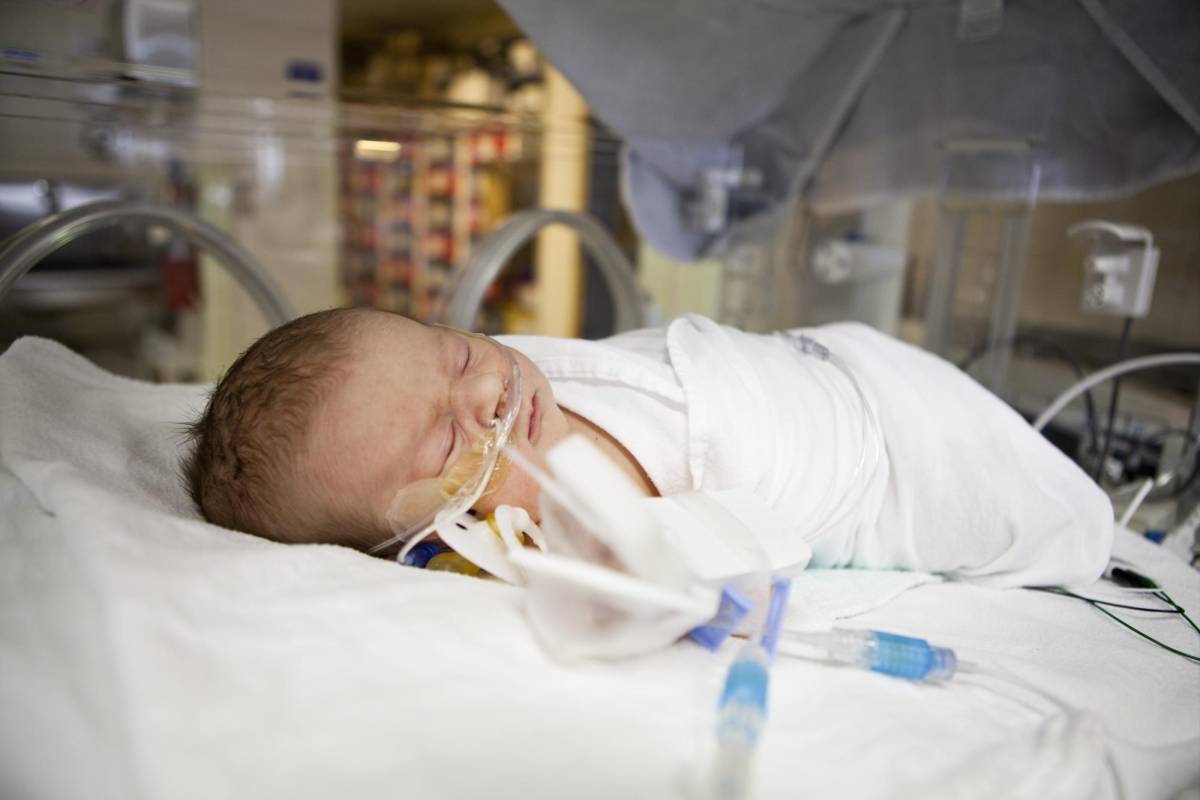 Los bebés pretérmino usualmente pasan varios días hospitalizados tras que nacen.