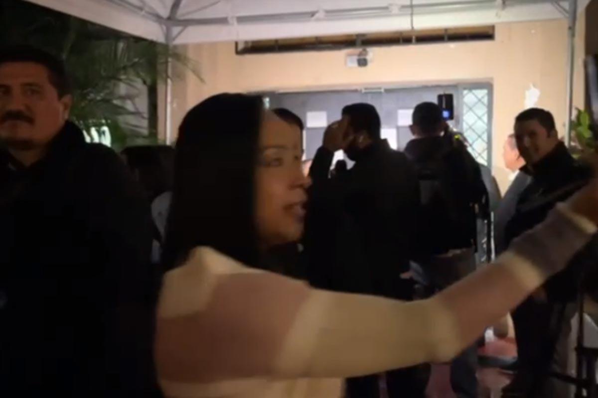 La diputada nacionalista Lizzy Cano fue una de las que no pudo entrar al edificio del Congreso Nacional.