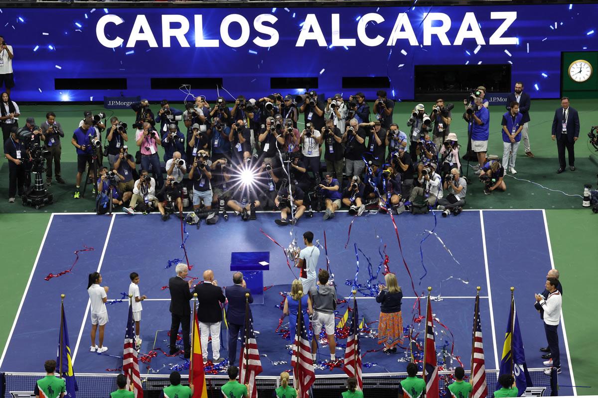 Carlos Alcaraz se convirtió en el sexto representante del tenis español capaz de colocarse al frente del ránking mundial.