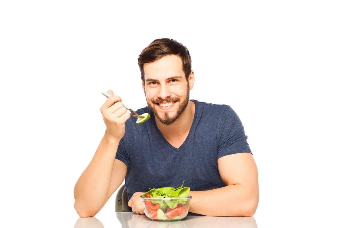 Consejos para reducir la cara cansada en hombres