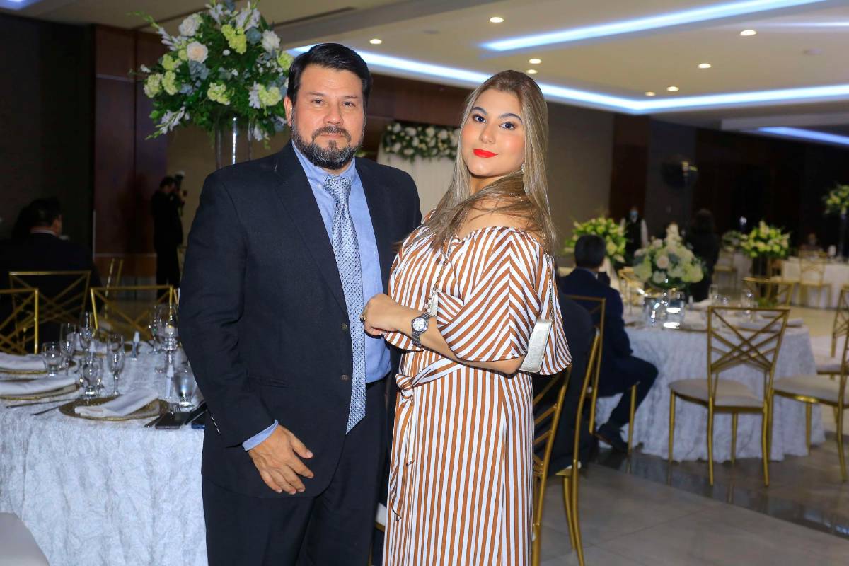 Algarabía por la inolvidable unión nupcial Pineda-López