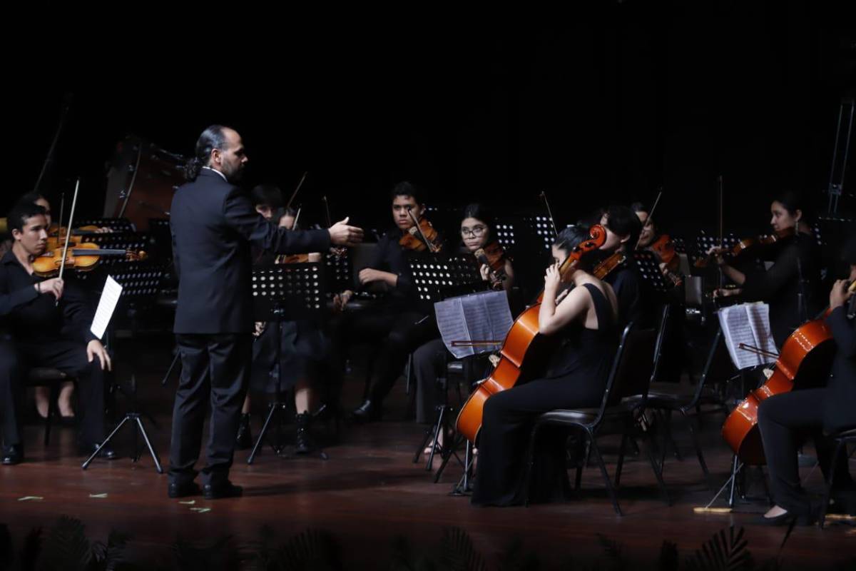 Exhibición artística en el homenaje a Don José Francisco Saybe en SPS