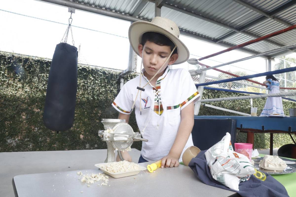 Fiesta de la tortilla y el maíz en la Ovidio Decroly