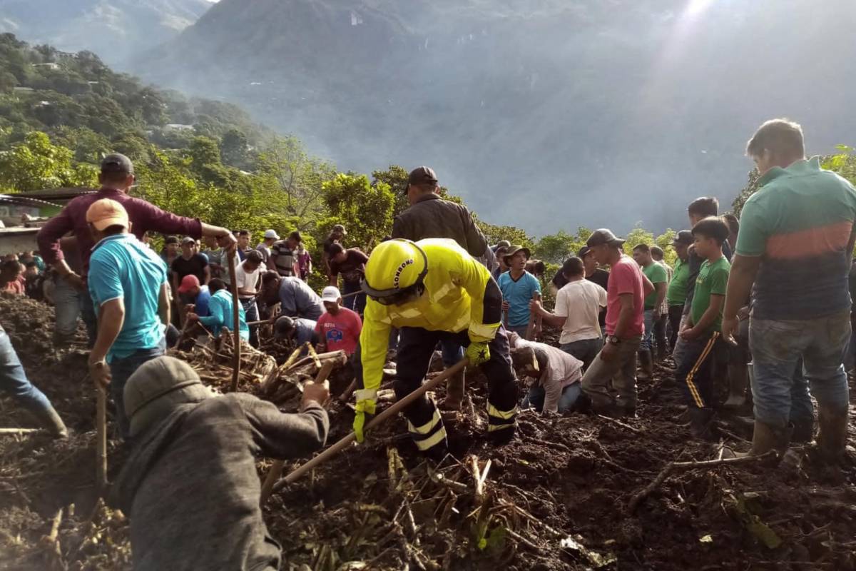 Lluvias dejan 11 muertos y al menos 250,000 afectados en Guatemala
