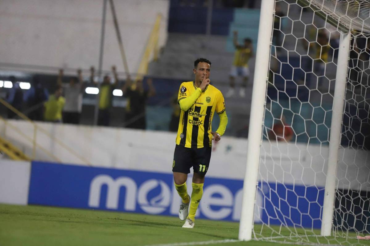 Real España festeja a lo grande, polémica y así sufrió Jeaustin Campos