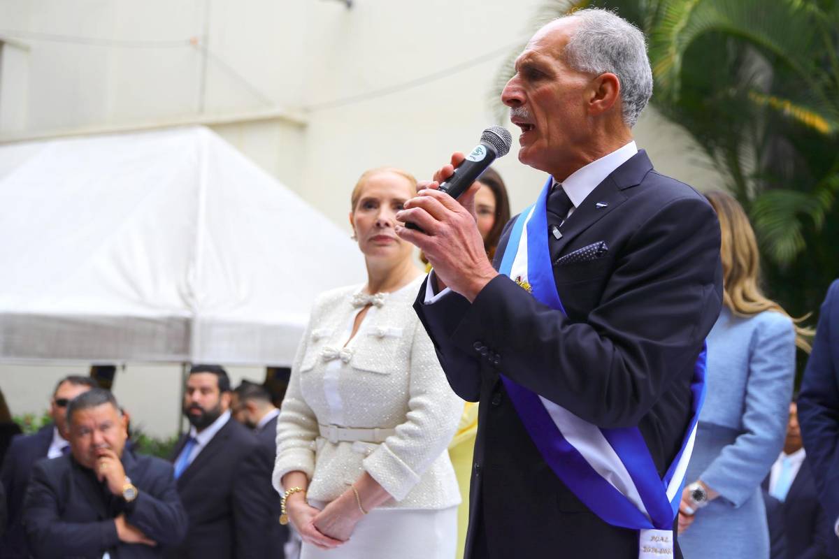 Así lució Lissette Del Cid, primera dama de Honduras, en la toma de posesión