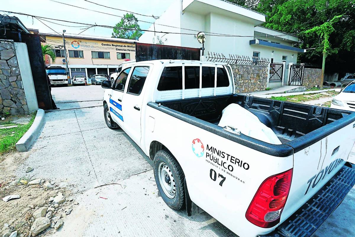 A dos hombres les siguen la pista por el crimen contra hotelero