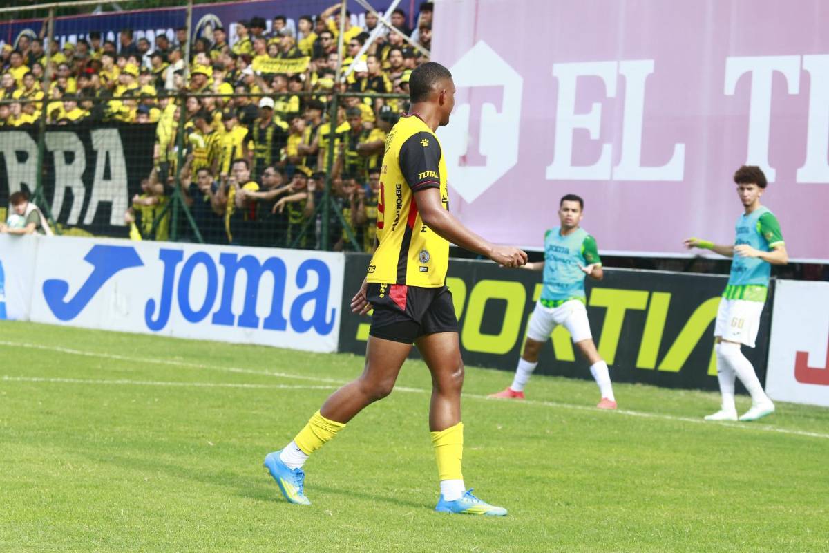 Futbolista se peleó con aficionados, bronca y polémica en Marathón-Real España