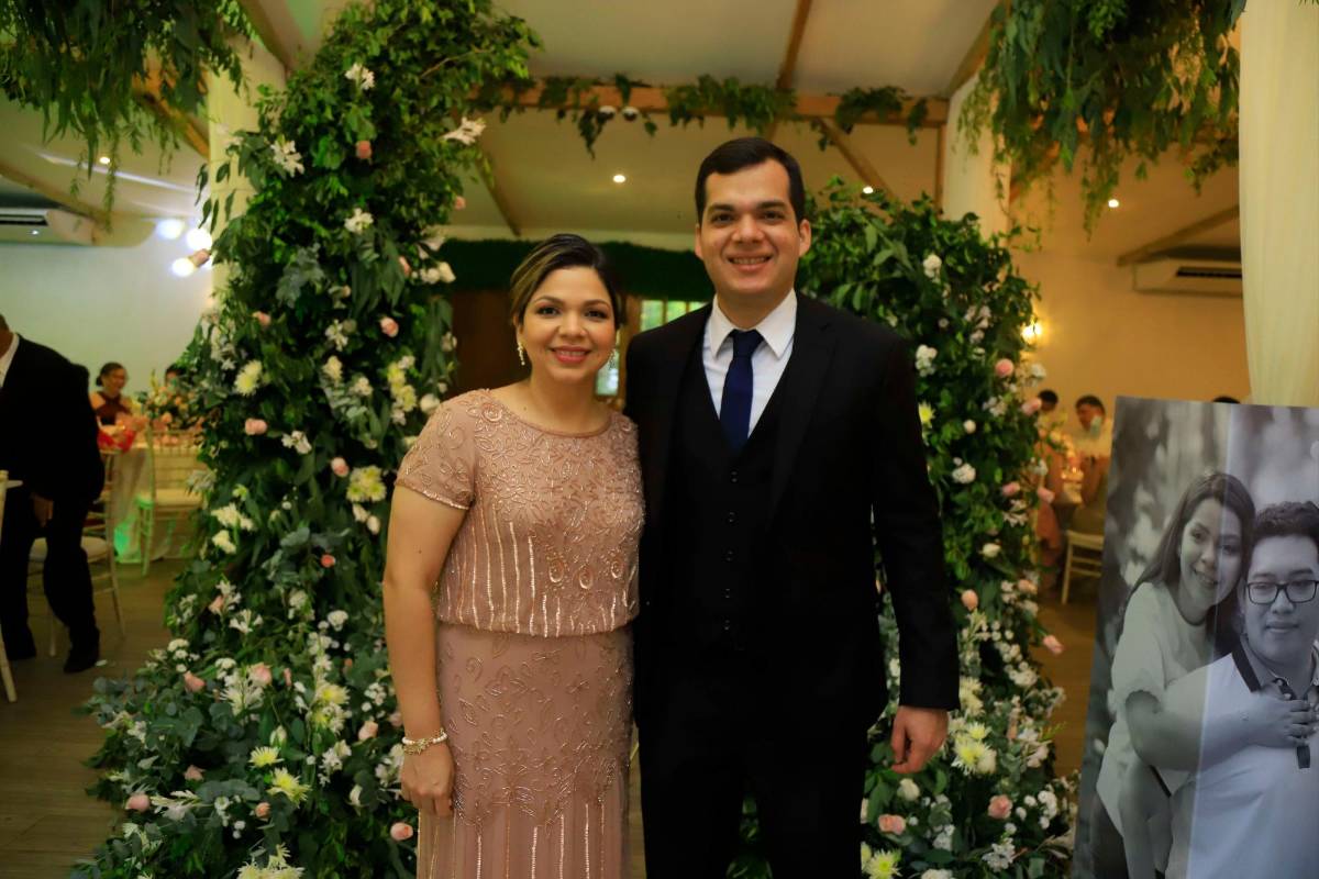Fernando y Danna llegan al altar para unirse en matrimonio
