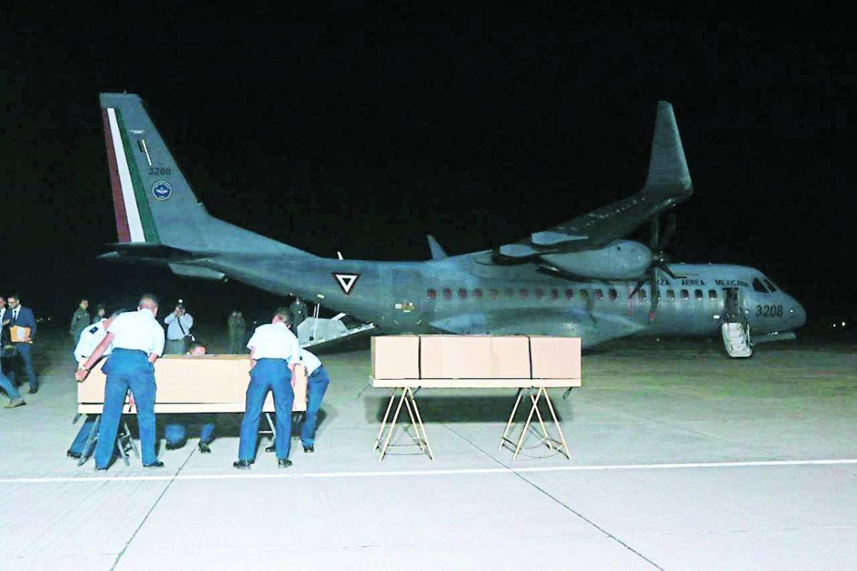 Migrantes hondureños muertos en incendio serán sepultados en sus tierras de origen