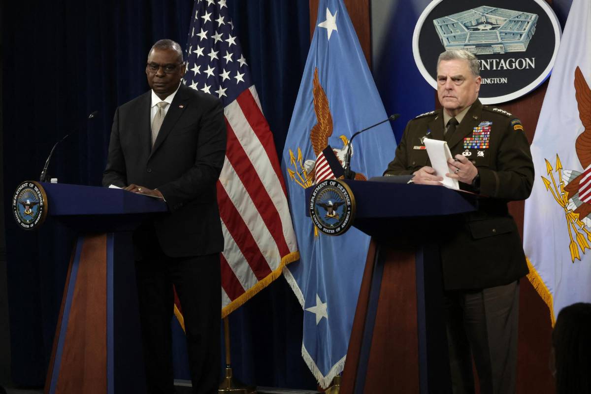 EEUU reanuda contactos militares con Rusia para evitar una escalada